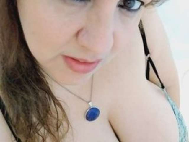HOTBABYSUCKS1 amateur webcam photo