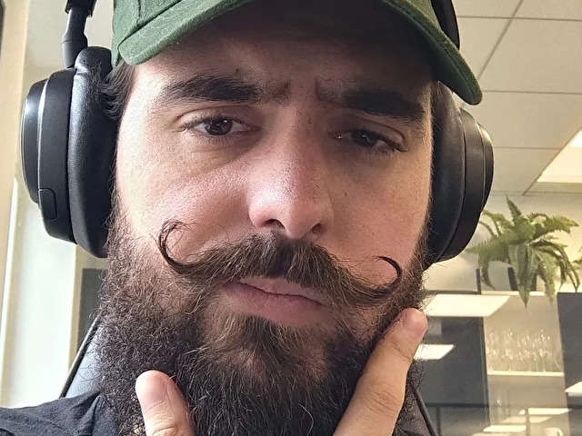 go to chat with Halrald