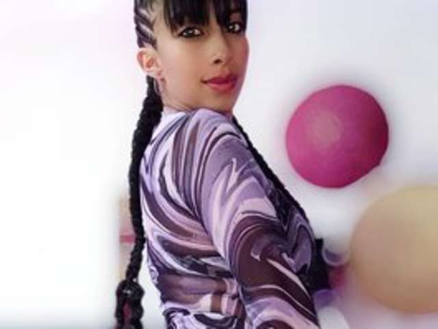 go to chat with Hanna-K