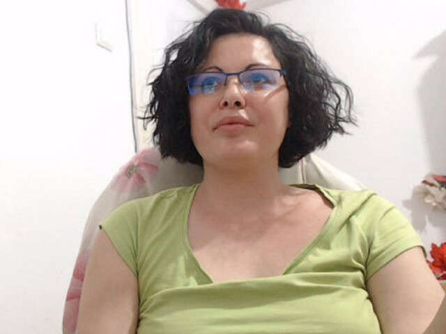 go to chat with HaveMyBody
