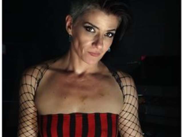 go to chat with HelloCleo40