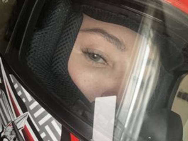 go to chat with HelmetGirl