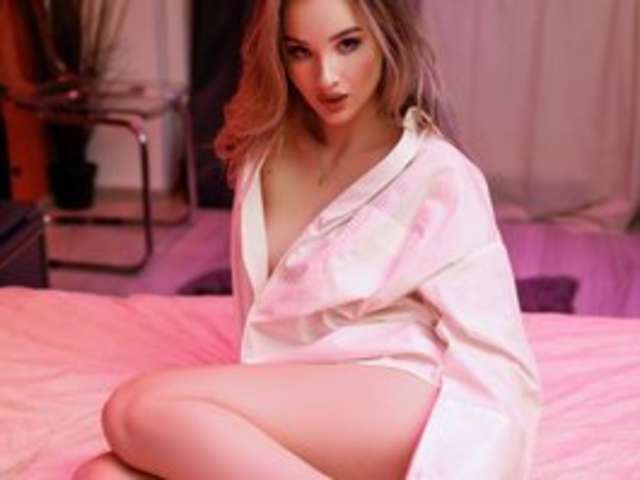 go to chat with Heysiry