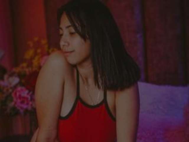 go to chat with Hollie-tay