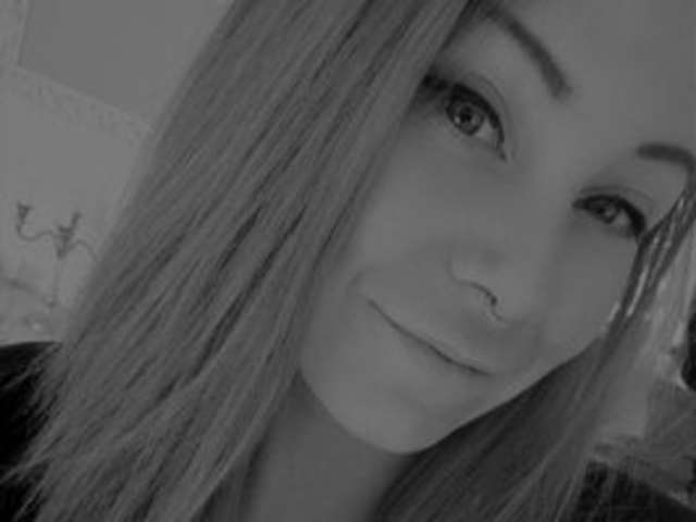go to chat with HolySweetiePoly