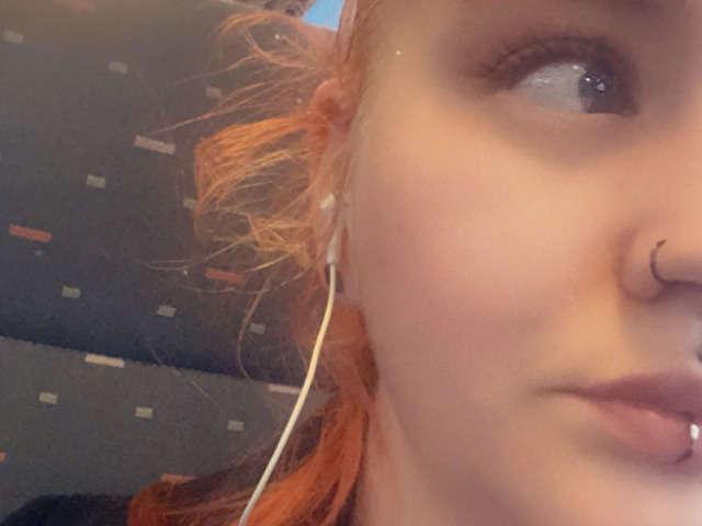 go to chat with Holyred