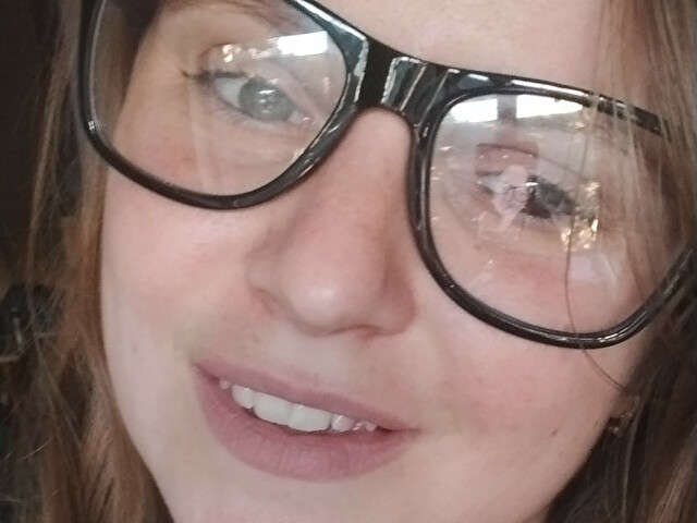 go to chat with Honeybunny03
