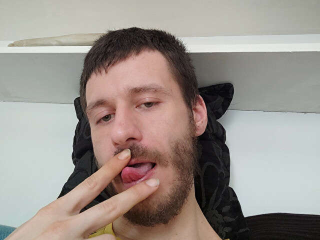 go to chat with HornyMan