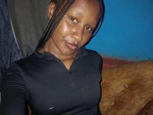 go to chat with Hornycee2