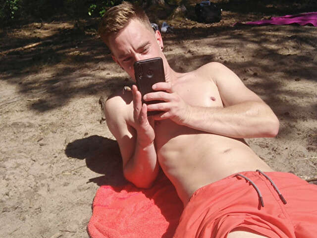 go to chat with Hornycock