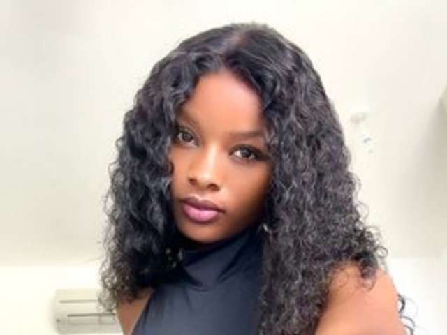 go to chat with Hornylilbirdie