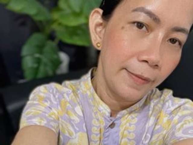go to chat with HotMommaMenu