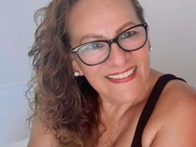 go to chat with HotNana4U