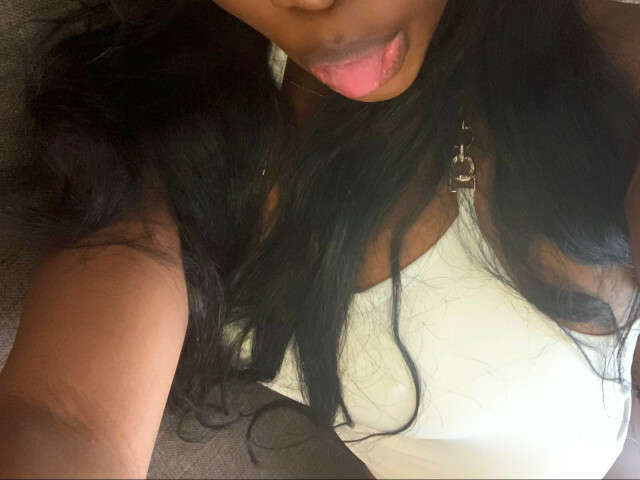 go to chat with HotQueen