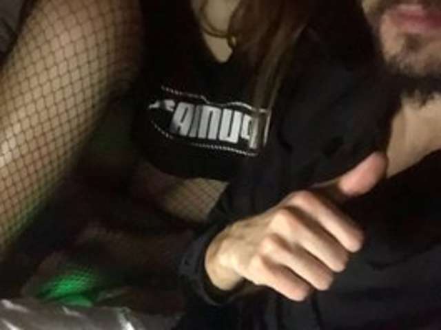 go to chat with HotTwinsX