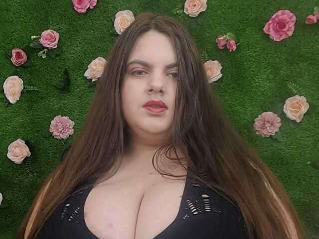 go to chat with HugeTitties