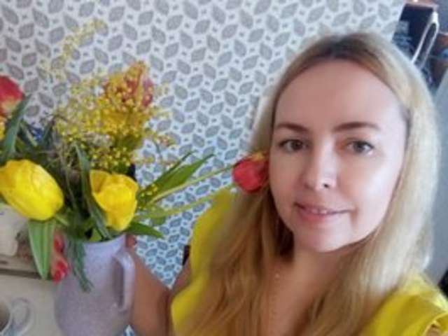go to chat with INESSASEXY1