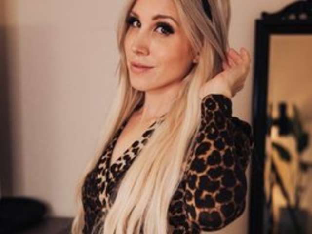 go to chat with IamScoopcake