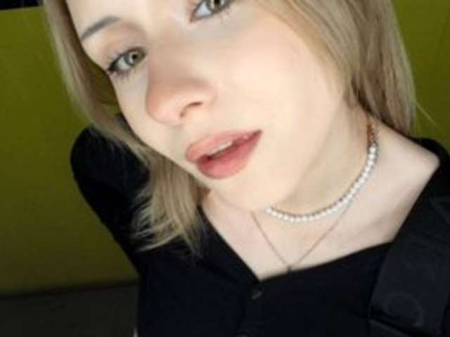 go to chat with ImYourDolly