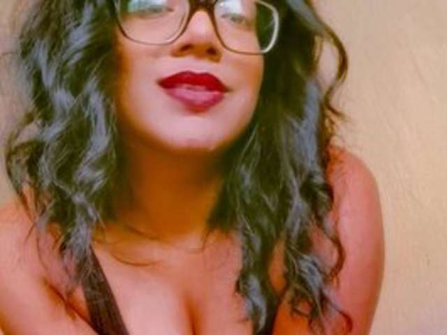 go to chat with IndianBeaut