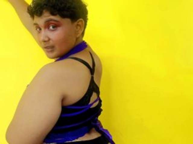 go to chat with IndianFoxyXXX