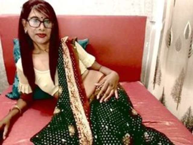 go to chat with IndianpreetiXXX