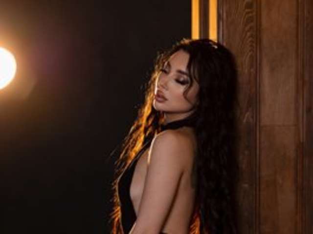 go to chat with IrinaKhan