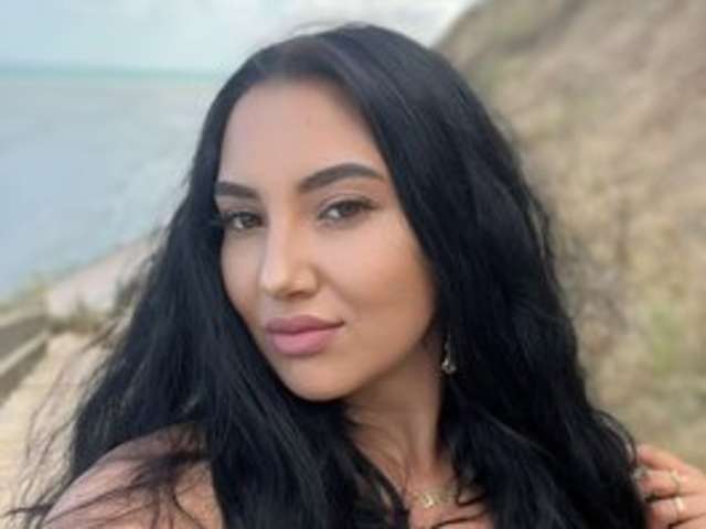 go to chat with IsabellaMarti
