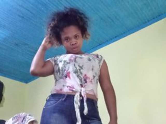 go to chat with IsabellahSexy