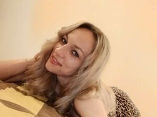 go to chat with IssaaBella7