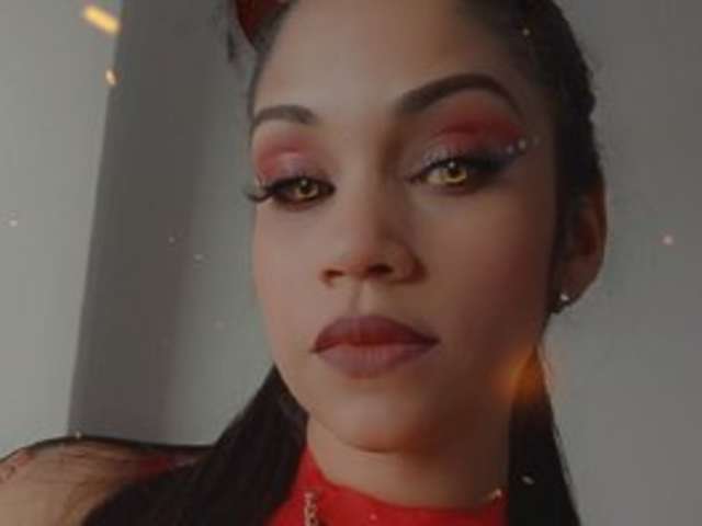 go to chat with IvaniEvans
