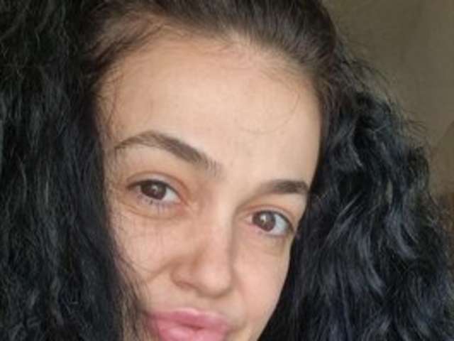 go to chat with JadeLure