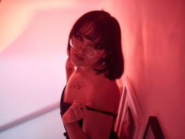 go to chat with JadeNoa