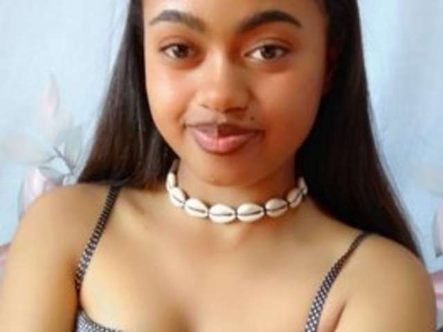 go to chat with Jarinah