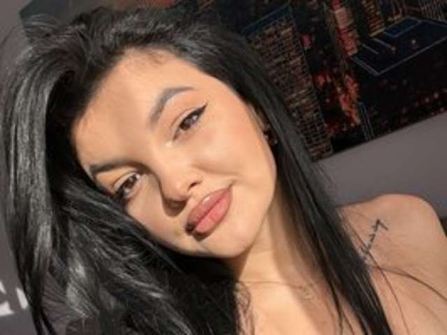 go to chat with Jasmin-Levi