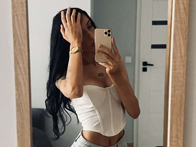 go to chat with JasmineHorny