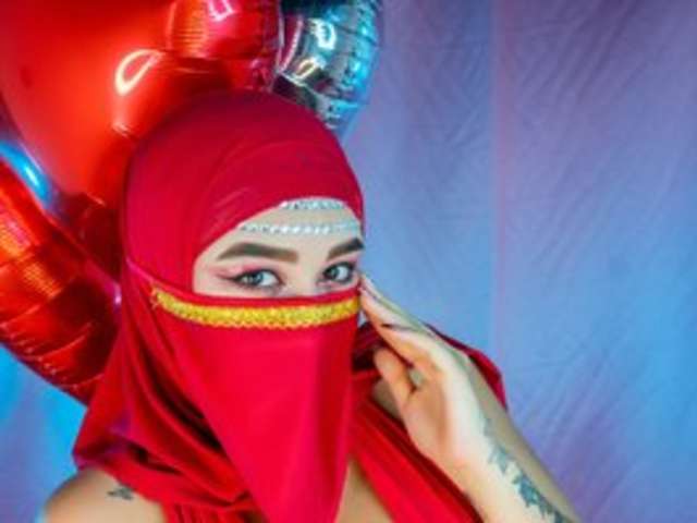 go to chat with Jazmin-Kitana