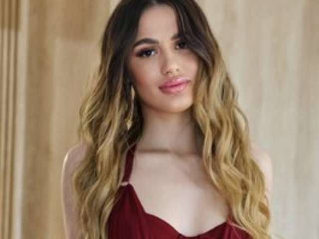 go to chat with JelisseJ