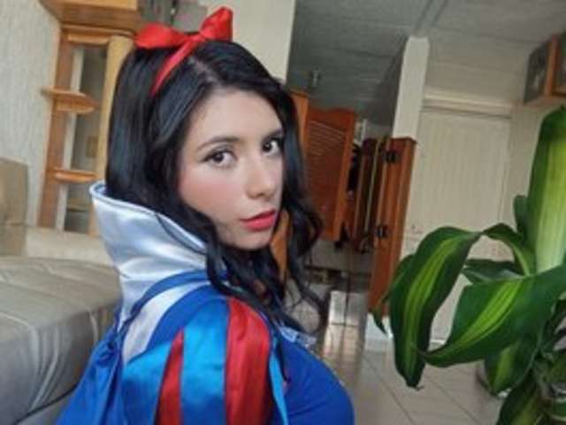 go to chat with JenellKurtz