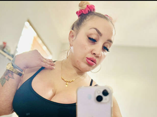 go to chat with JesicaRabit