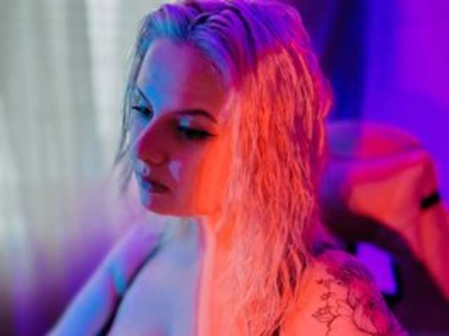 go to chat with Jessica-Wheeler