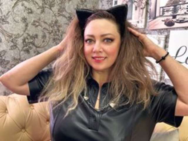 go to chat with JessicaFoxie