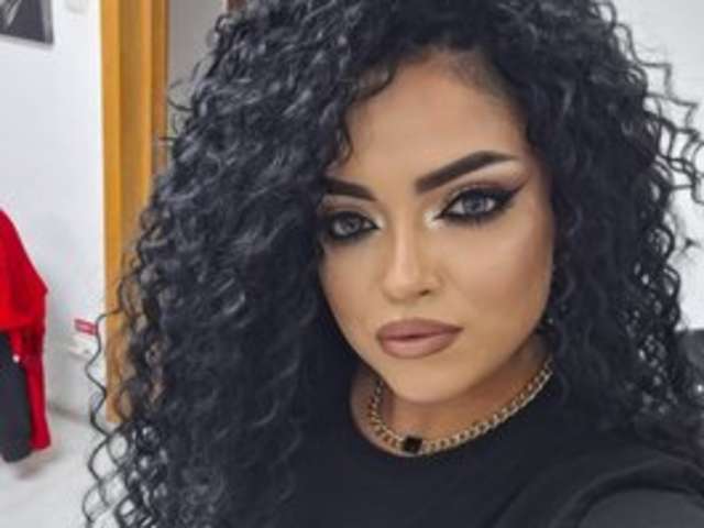 go to chat with JessycaNoir