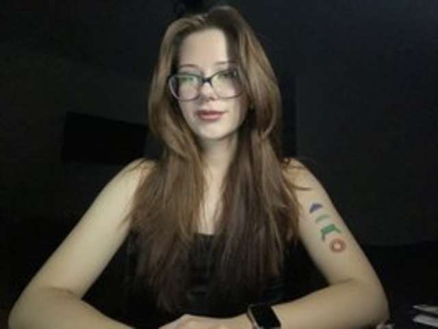 go to chat with JohnsieShott