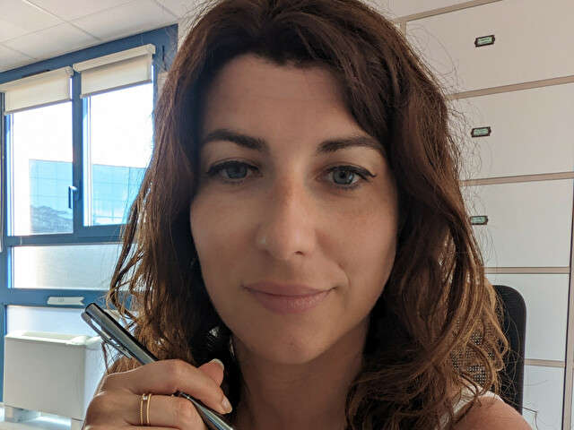 go to chat with Jolie34