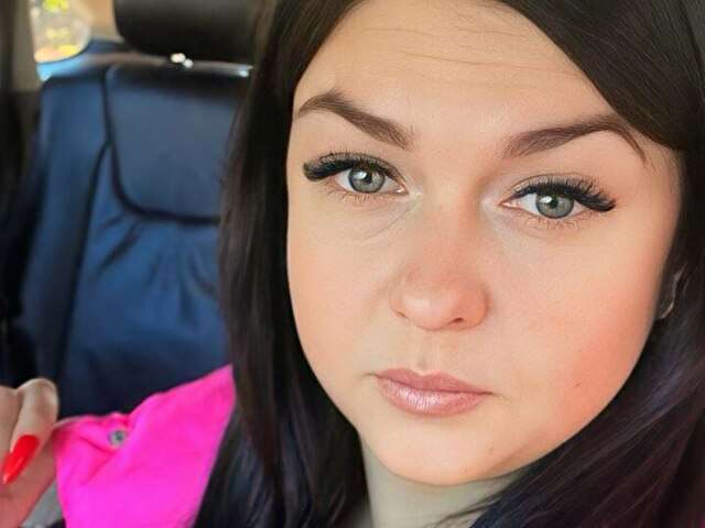 go to chat with JuicyBloom
