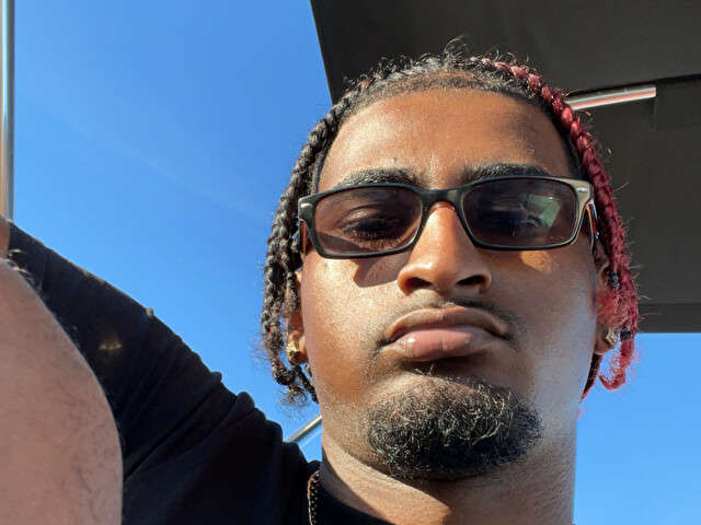 go to chat with Juicyblack