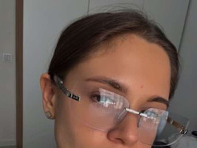 go to chat with Juliana--