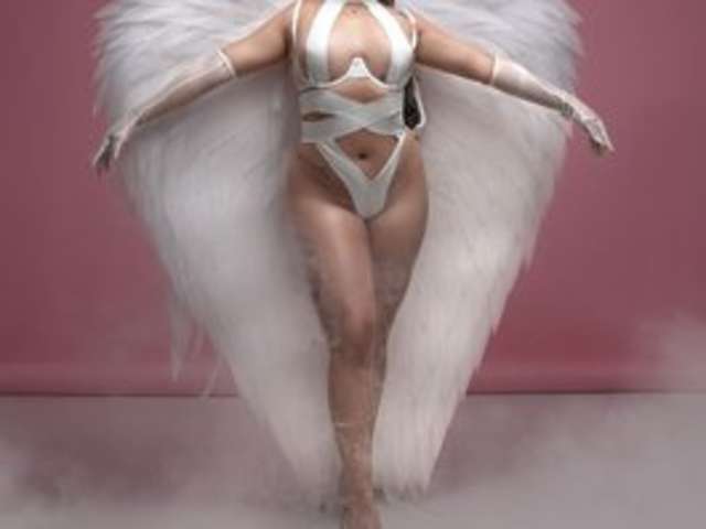 go to chat with JulietaRedd