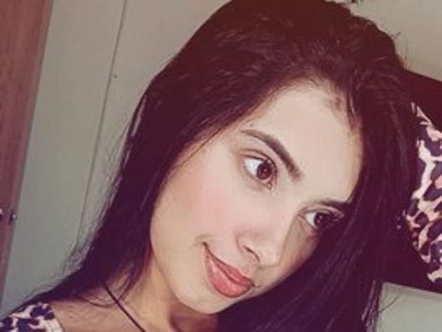 go to chat with KarinaDoll